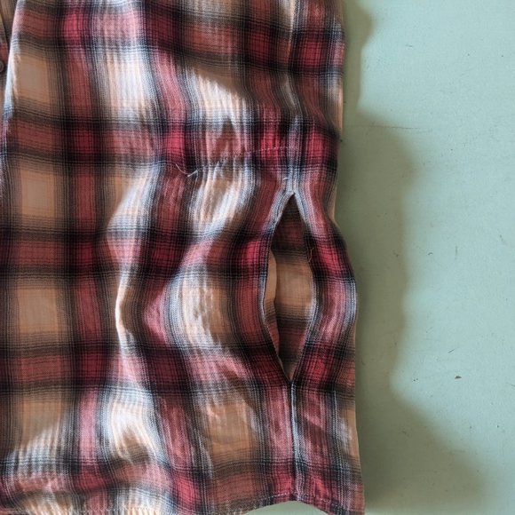 Vince plaid button-down blouse - Medium - Picture 9 of 9